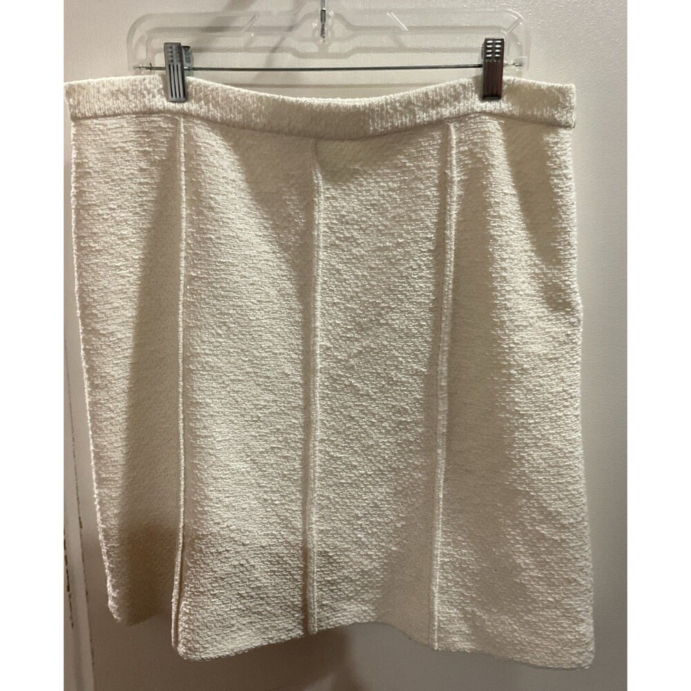 St John White Skirt Business, Holiday, Festive, Winter, Fall